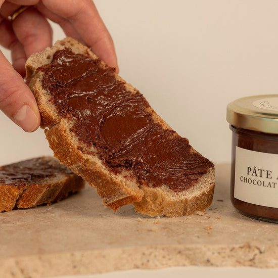 Pâte_a_tartiner_chocolat_praline_noisettes_tartines_2